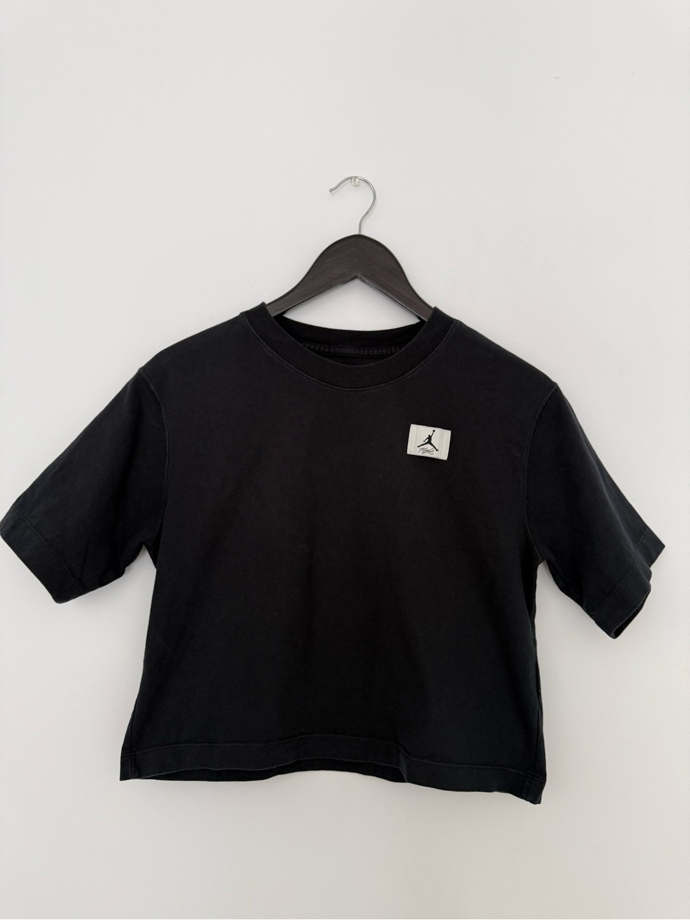Nike Air Jordan woman’s cropped tee